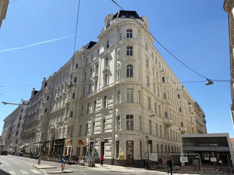 Albrecht-Hof, Garnisongasse 7, 1090 Wien